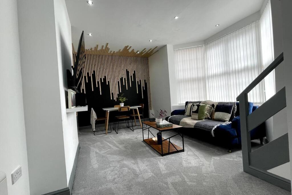 Luxury 2 Bed Duplex Apartment By Yo Room! - Leicester City- Free Parking Exterior foto